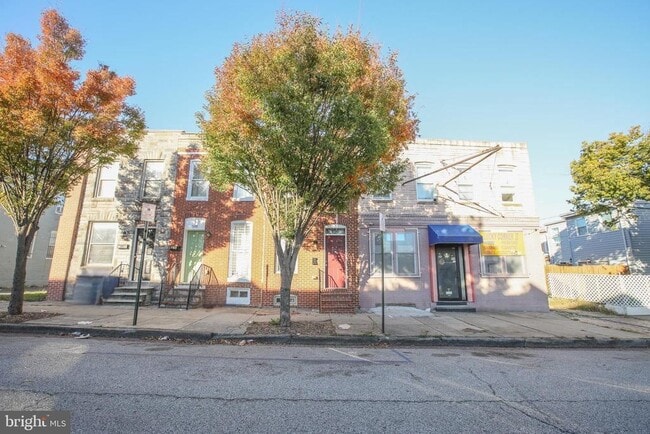 Building Photo - 530 N Montford Ave