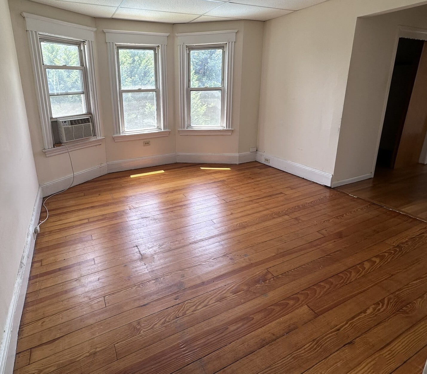 Building Photo - 116 Orient Way
