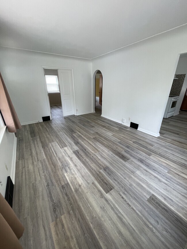 Building Photo - 2528 Forest Ave