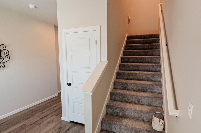 Building Photo - Townhome For Rent NW OKC!