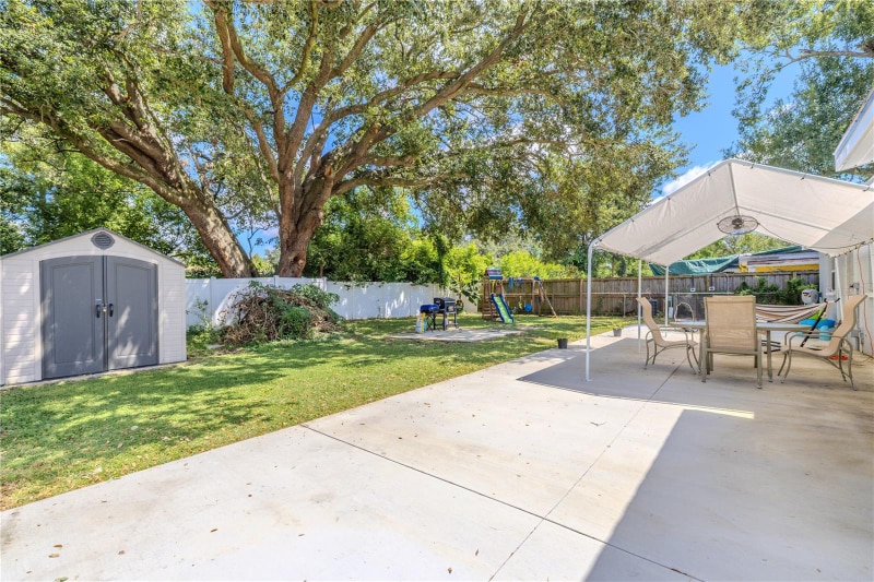 Building Photo - 4210 E Sandalwood Cir S