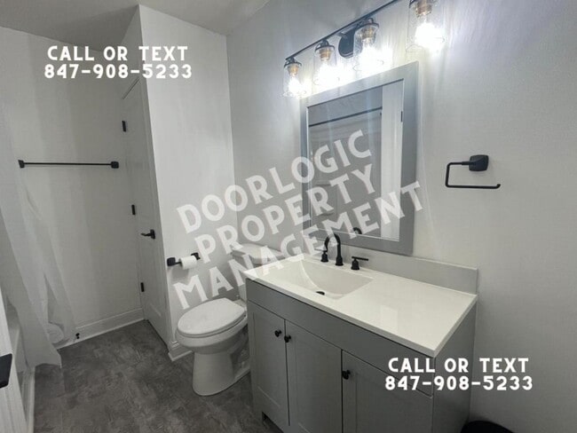 Building Photo - 1371 Cunat Ct