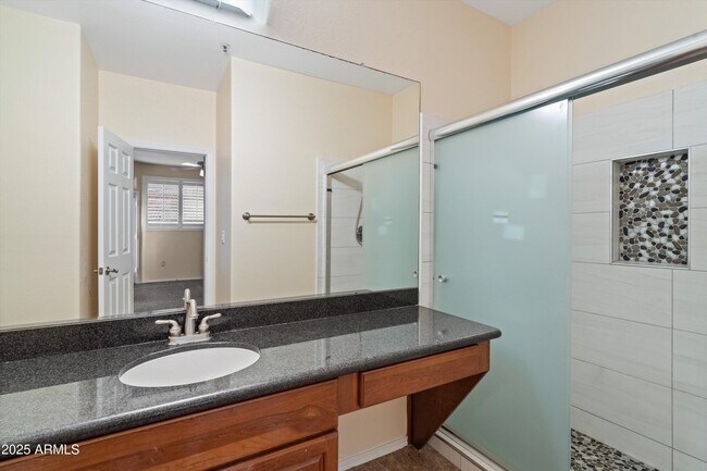 Building Photo - 11375 E Sahuaro Dr