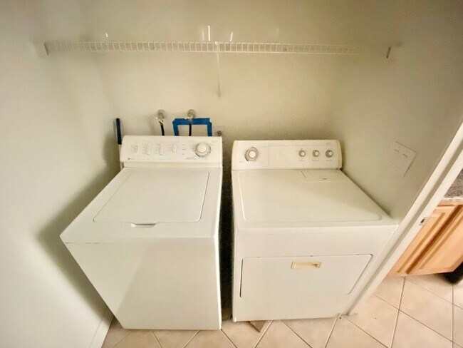 Building Photo - ADORABLE FIRST FLOOR CONDO UNIT 1 BEDROOM / BATH, LOCATED IN A GATED COMMUNITY!