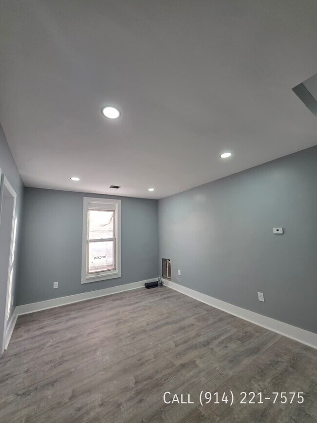 Building Photo - 243 Woodworth Ave