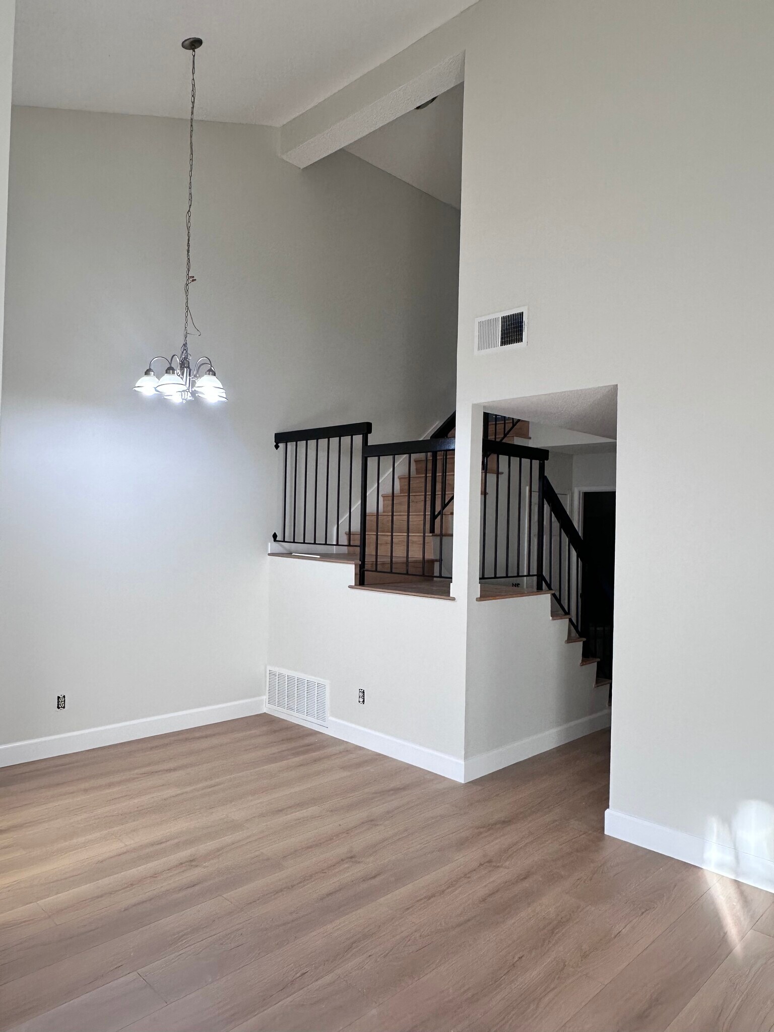 Building Photo - 14156 Oro Grande St