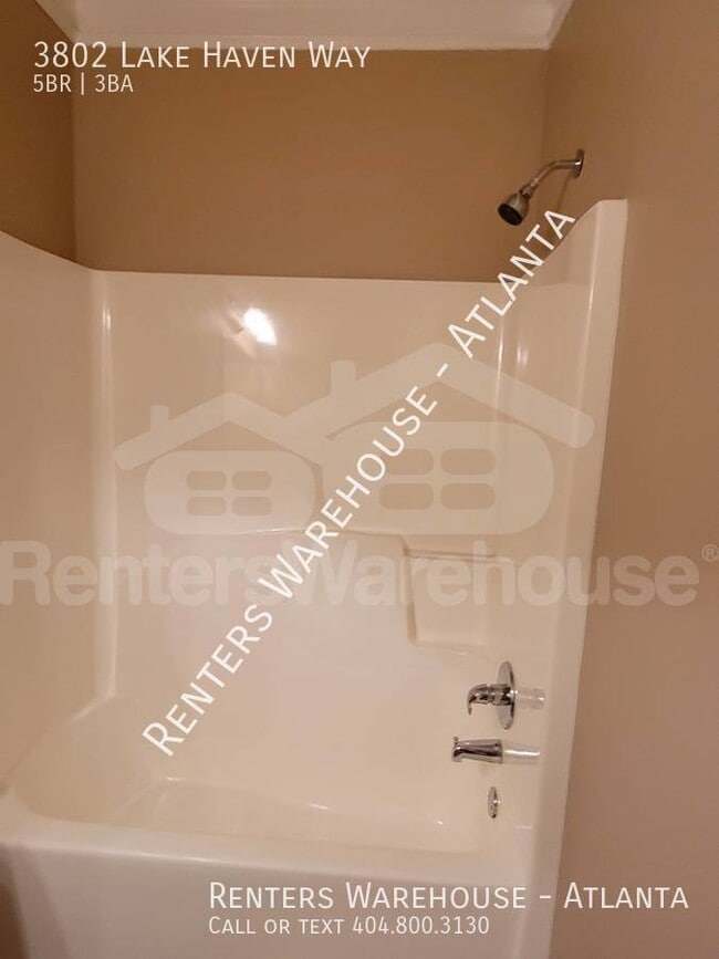 Building Photo - Spacious 5 Bedroom in Lakeside Preserve!