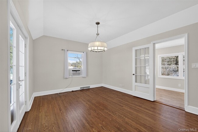 Building Photo - 108 La Rue Dr