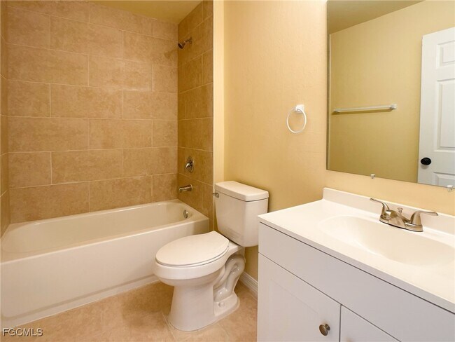 Building Photo - 125 NE 7th Terrace