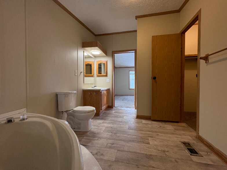 Building Photo - 134 Scarlet Oak Ln