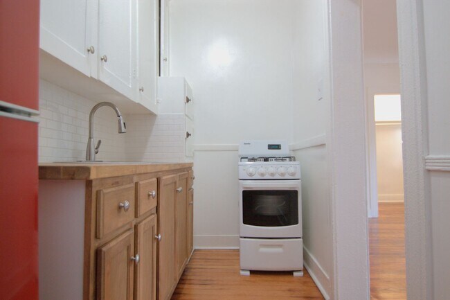 Building Photo - 6358 Yucca St