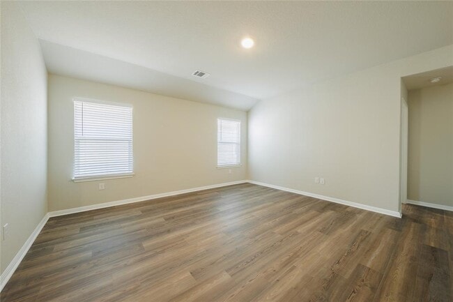 Building Photo - 521 Otto Ave