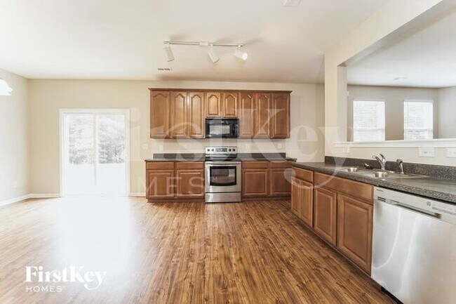 Building Photo - 7302 Lamplighter Close Dr