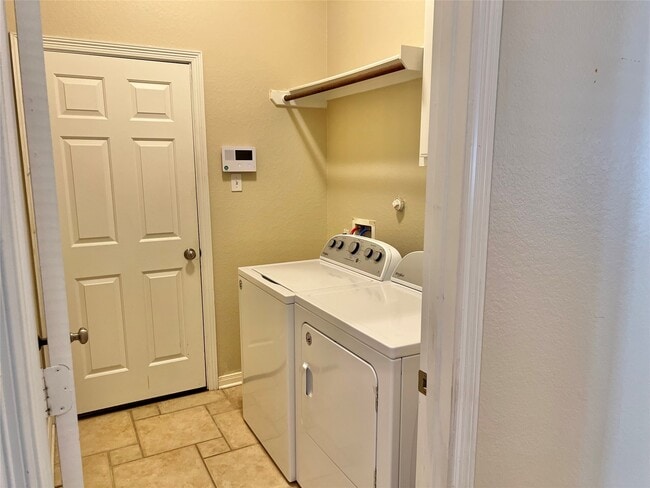 Building Photo - 11712 Summer Brook Ct