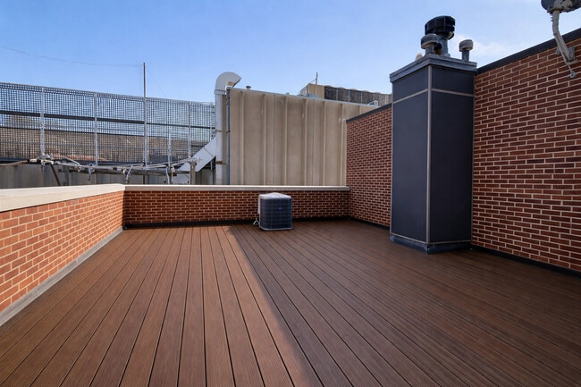 Building Photo - 1351 W Altgeld St