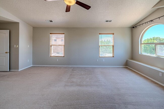 Building Photo - 10532 Coyote Canyon Pl NW