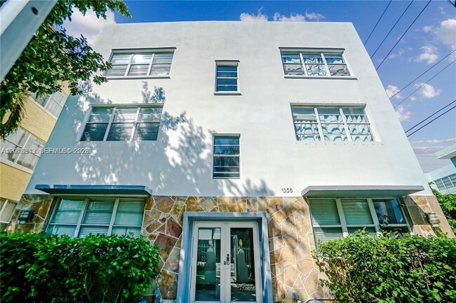 Building Photo - 1358 Pennsylvania Ave