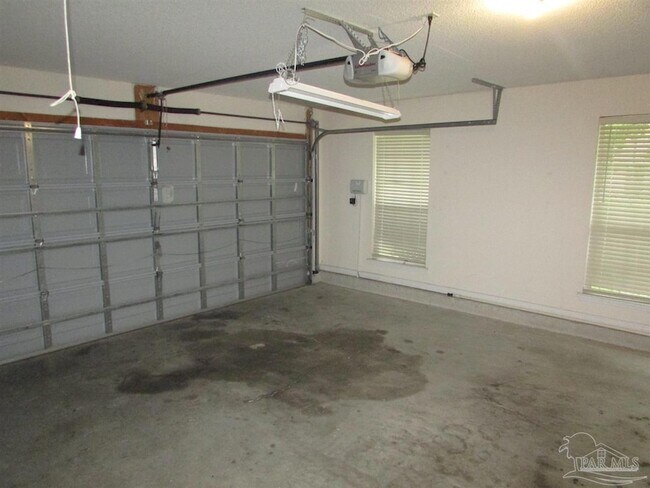 Building Photo - 396 Tree Swallow Dr