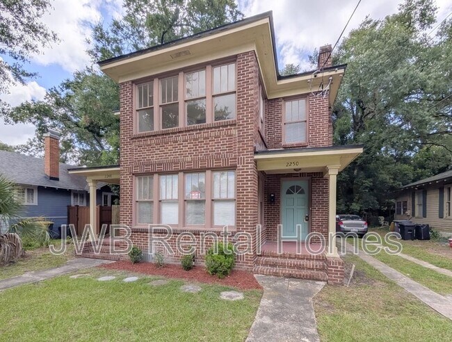 Building Photo - 2250 Dellwood Ave