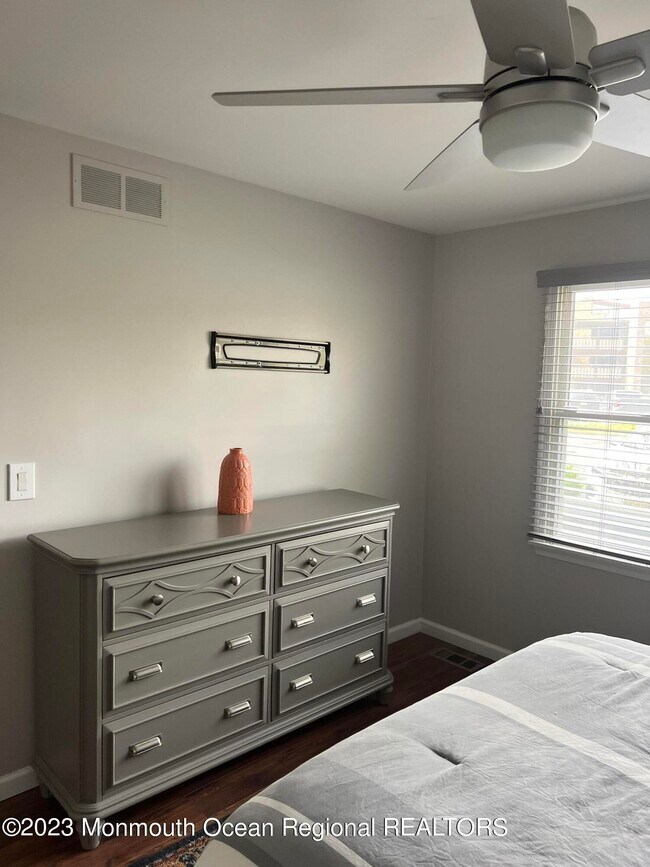 Building Photo - 85 E Water St