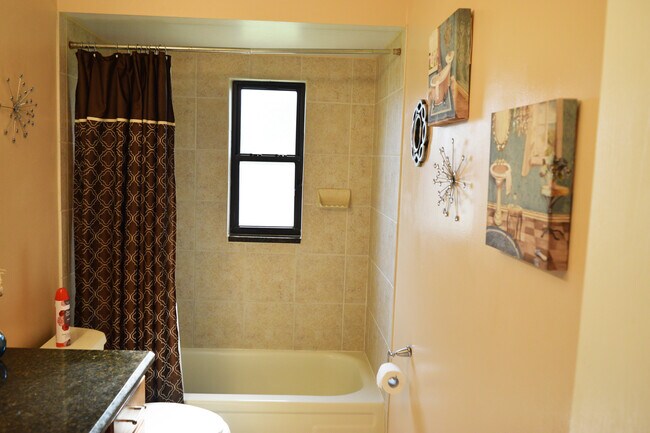 Building Photo - 8416 Indian Wells Ct