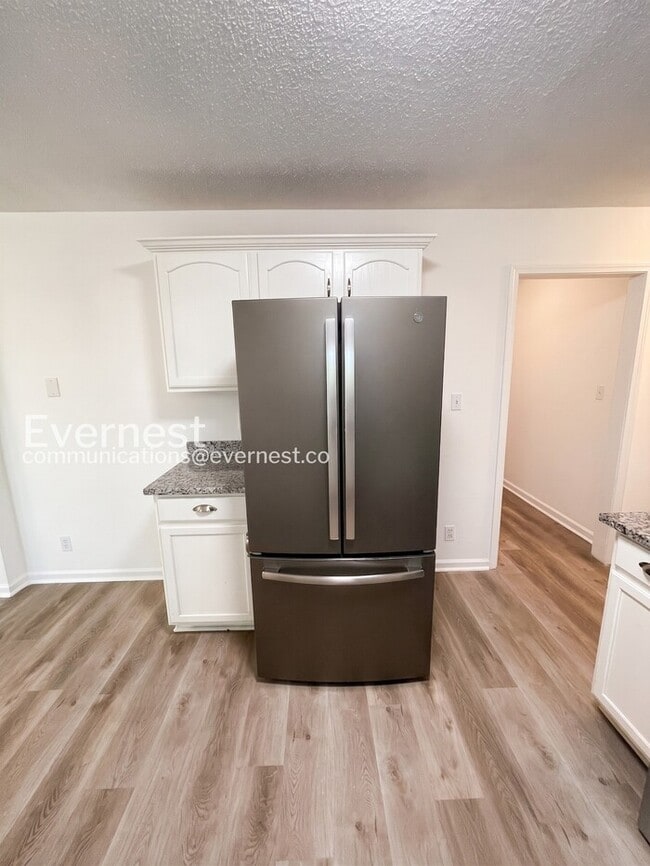 Building Photo - 2503 Elkmont Dr