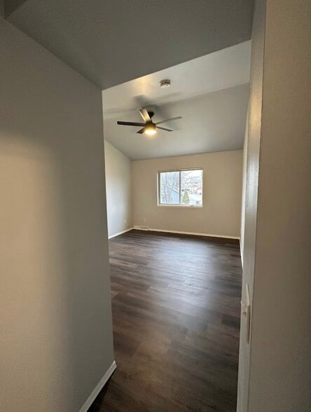 Master bedroom - 1507 Glacier Hill Dr