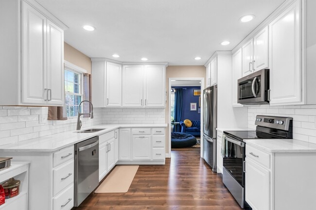 Building Photo - 3201 Fawn Hill Ct