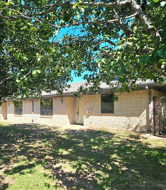 Building Photo - 3201 Libbie St