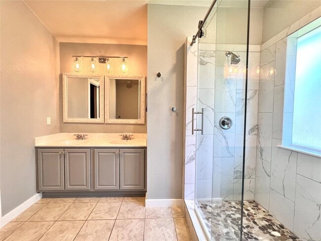 Building Photo - 1517 Big Thicket Dr