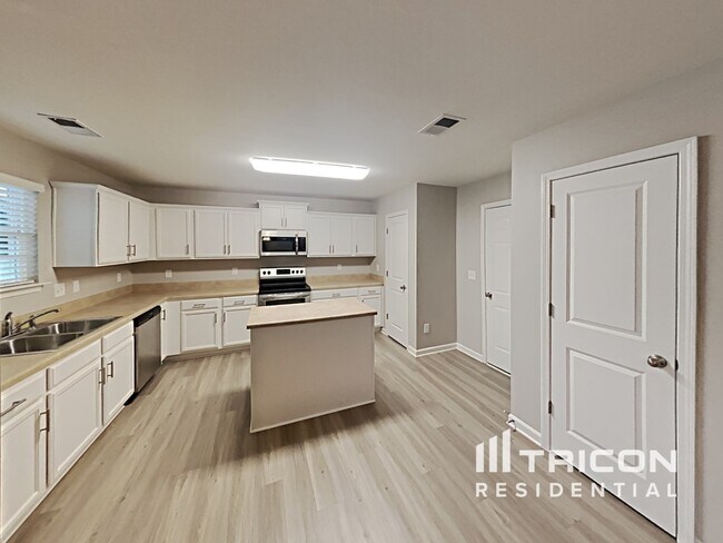 Building Photo - 4406 Oak Pointe Dr