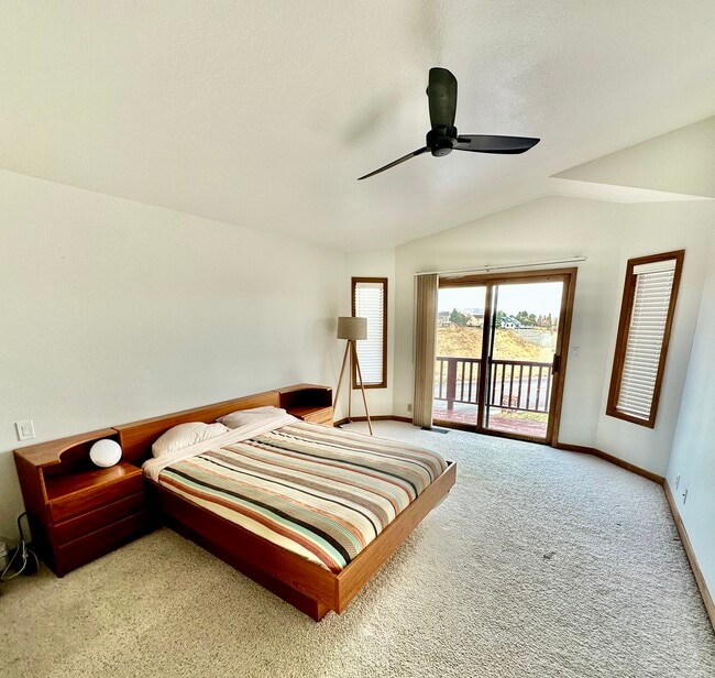 Building Photo - 3580 Skyline View Dr