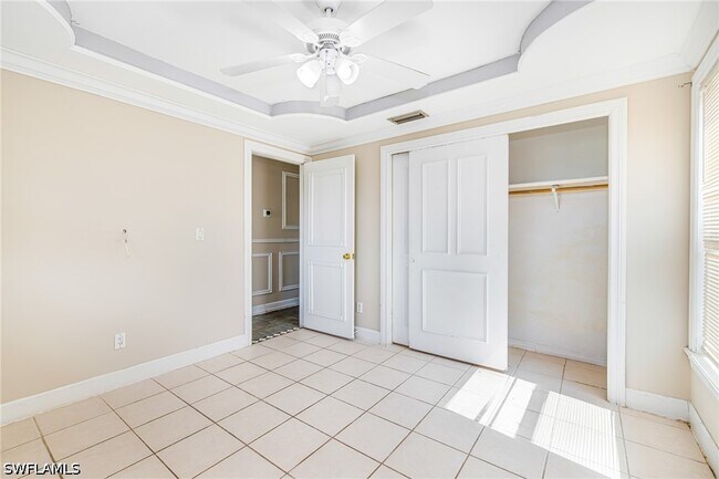 Building Photo - 1505 SE 36th St
