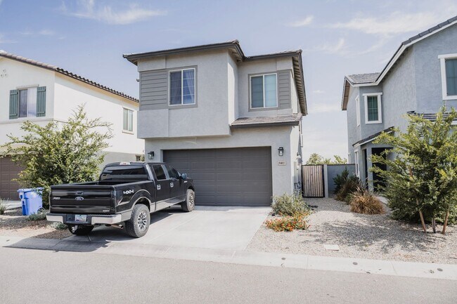 Building Photo - 9403 E Solina Ave