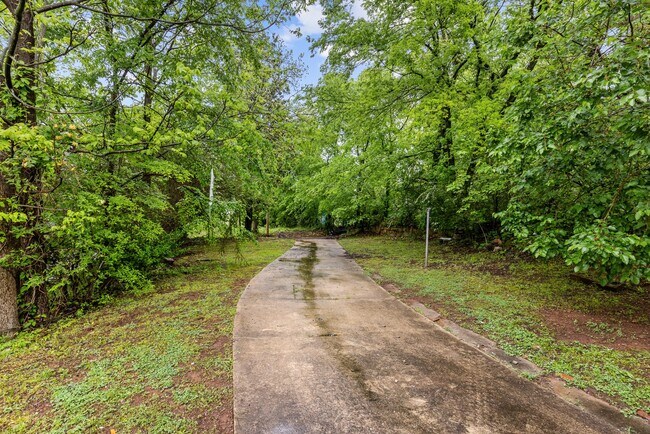 Building Photo - 1724 30th Street Ensley