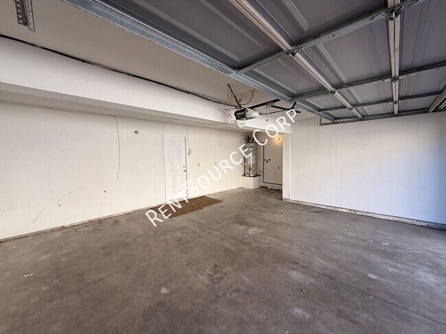 Building Photo - 44545 16th St E