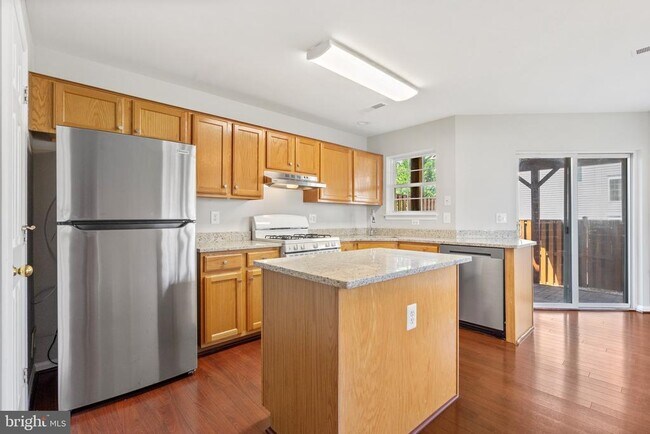Building Photo - 26091 Lands End Dr