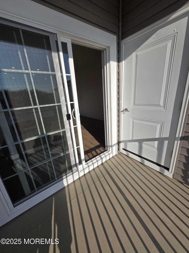 Building Photo - 28211 Radford Ct