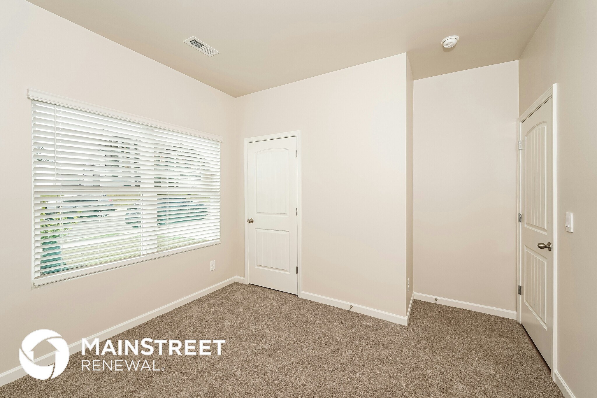 Building Photo - 5630 Post Oak Trl