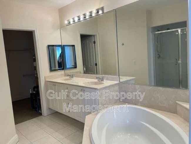 Building Photo - 1257 Fruitville Rd