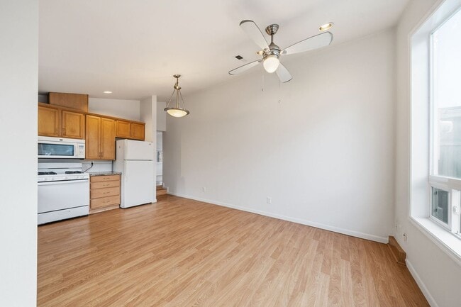 Building Photo - 6830 SE 50th Ave