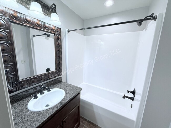 Building Photo - 3BR/3.2BA For Rent