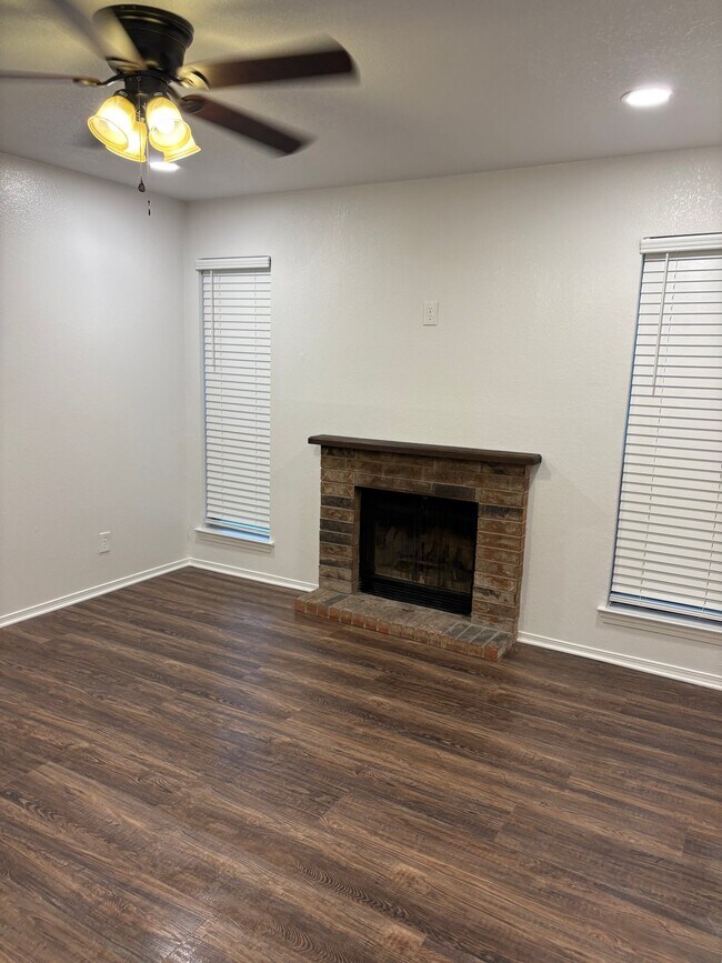 Building Photo - 4507 Coronado Ave