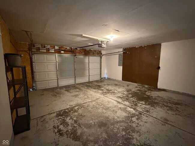 Building Photo - 411 Garden Grace Dr