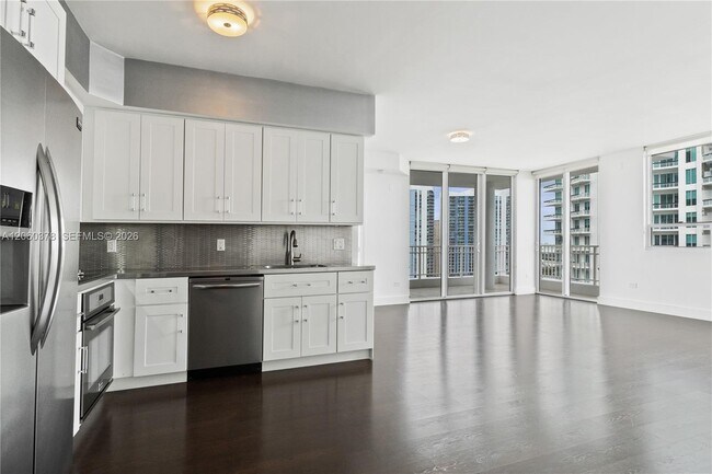 Building Photo - 801 Brickell Key Blvd
