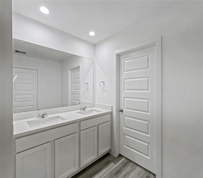 Building Photo - 2833 Lisburn Ter Ln