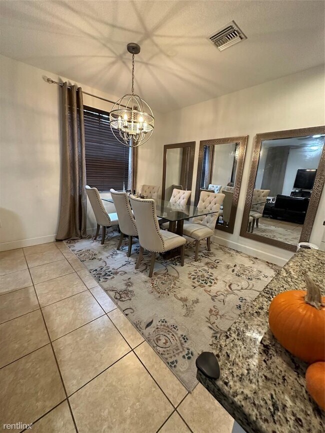 Building Photo - 4 br, 3 bath House - 4879 NW 55th Pl