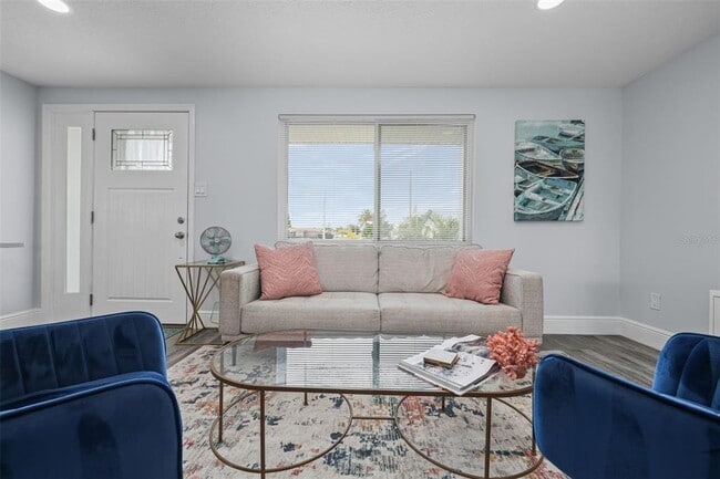 Building Photo - 13704 Veronica Dr