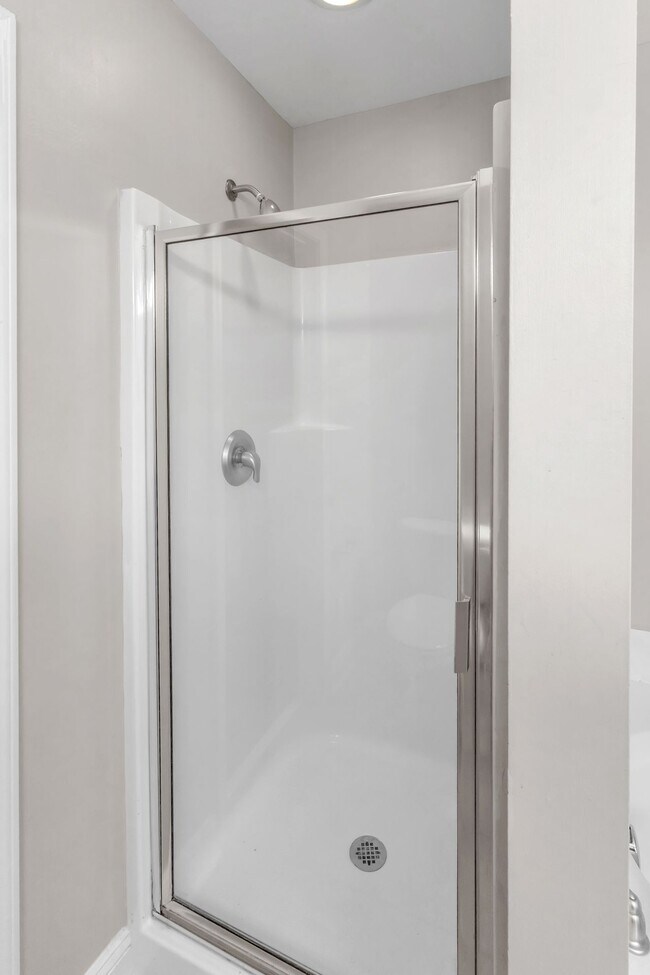 Building Photo - Stylish 3-Bedroom Townhome with Exclusive December Offer