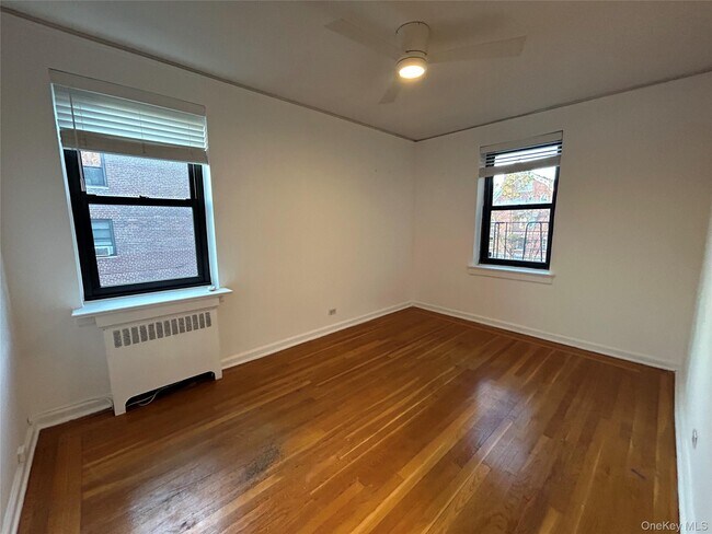Building Photo - 470 N Broadway